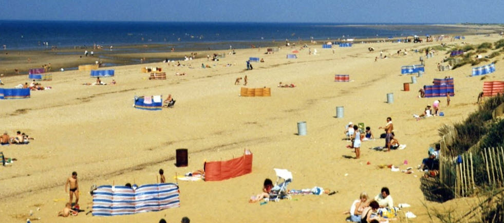 busy norfolk beach
